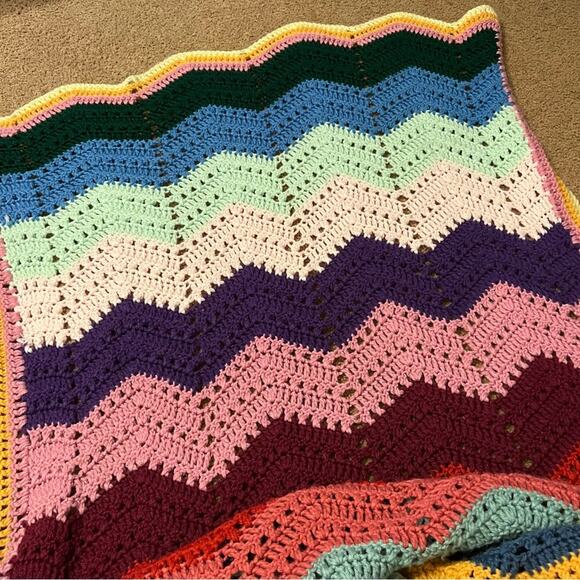 Handmade Crochet Multicolor Chevron Stripe Afghan Throw Blanket Granny Core - Picture 2 of 4